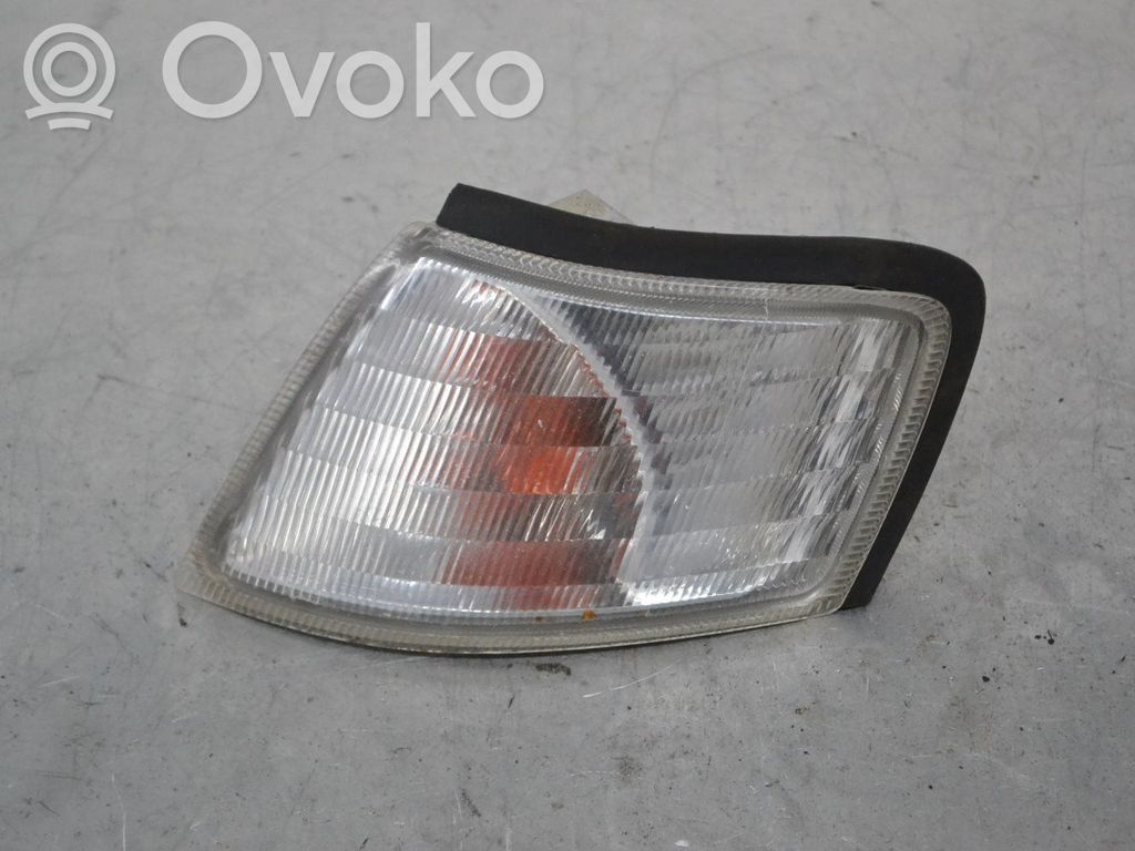 Nissan Primera Front indicator light 