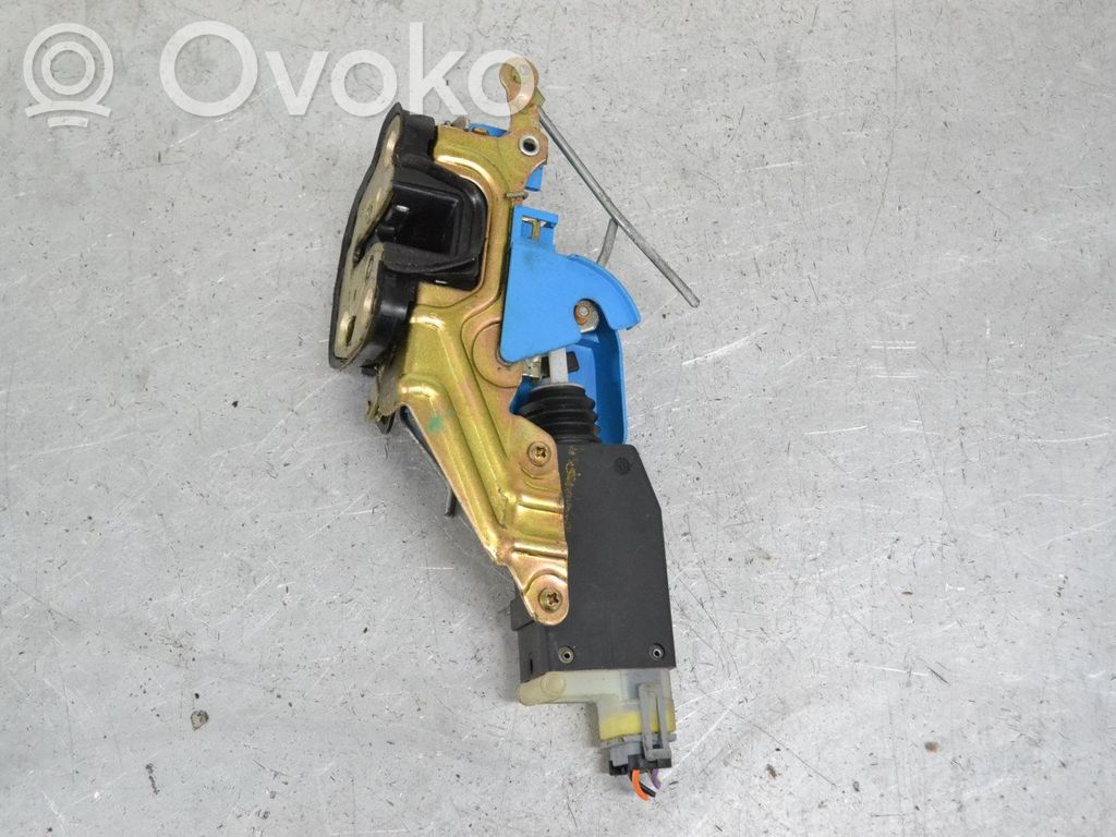 Front door lock   4769931