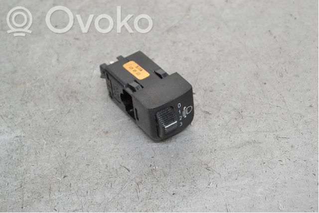 Lukturu slēdzis   12768421