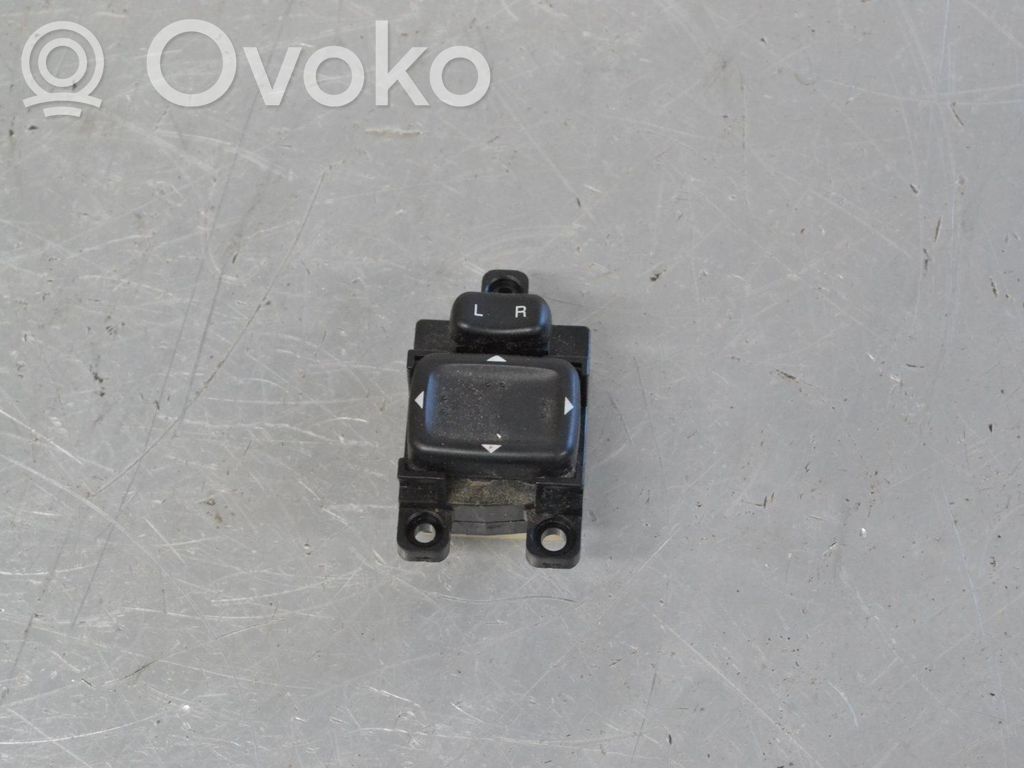 Sivupeilin kytkin   Z286080