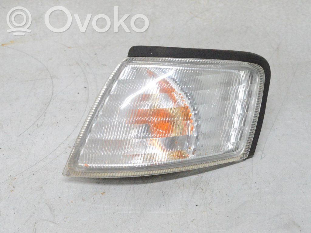 Nissan Primera Front indicator light 