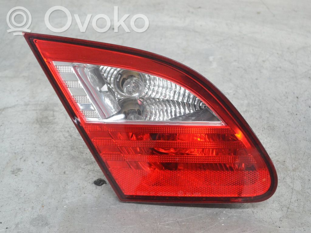 Tailgate rear/tail lights   043894935AE