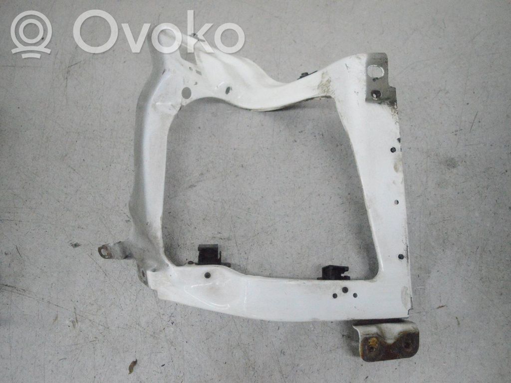 Halterung Scheinwerfer   7C1113K019A