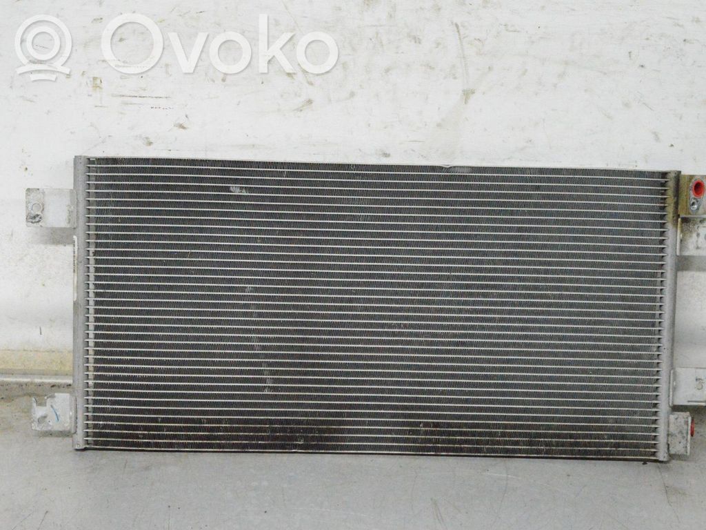 Radiateur condenseur de climatisation
