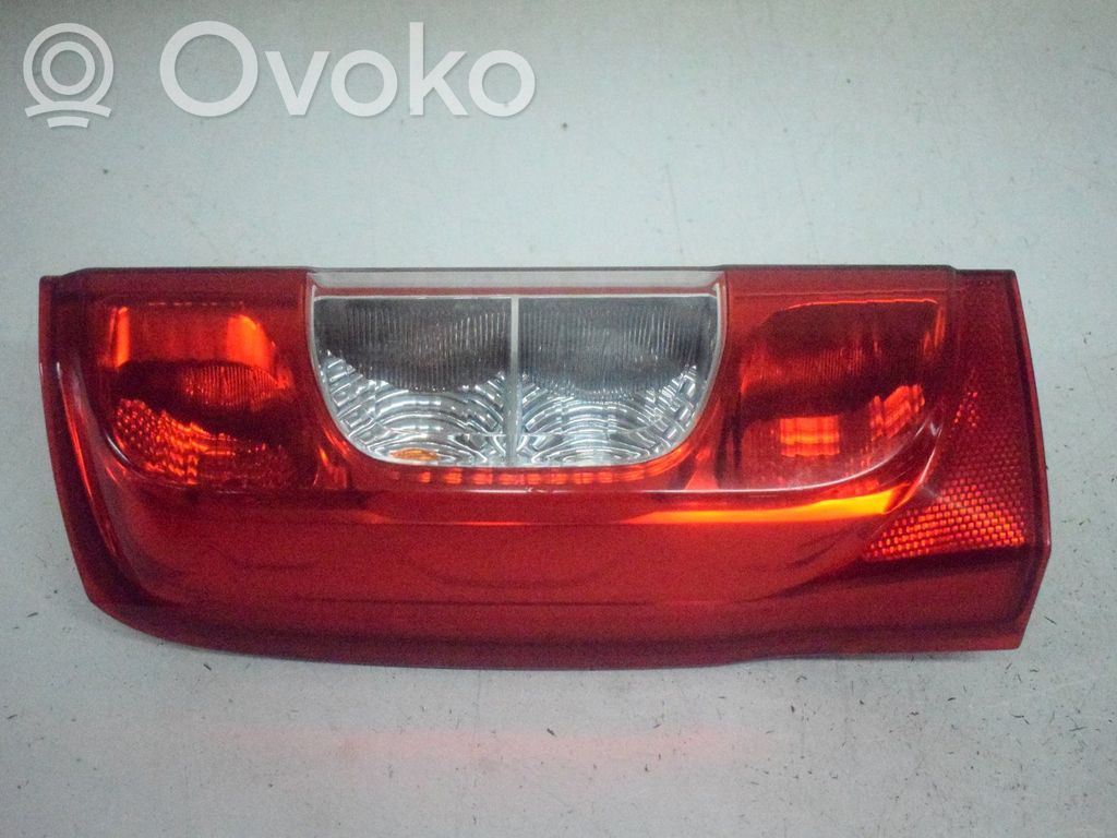 Rear/tail lights   01353206080E