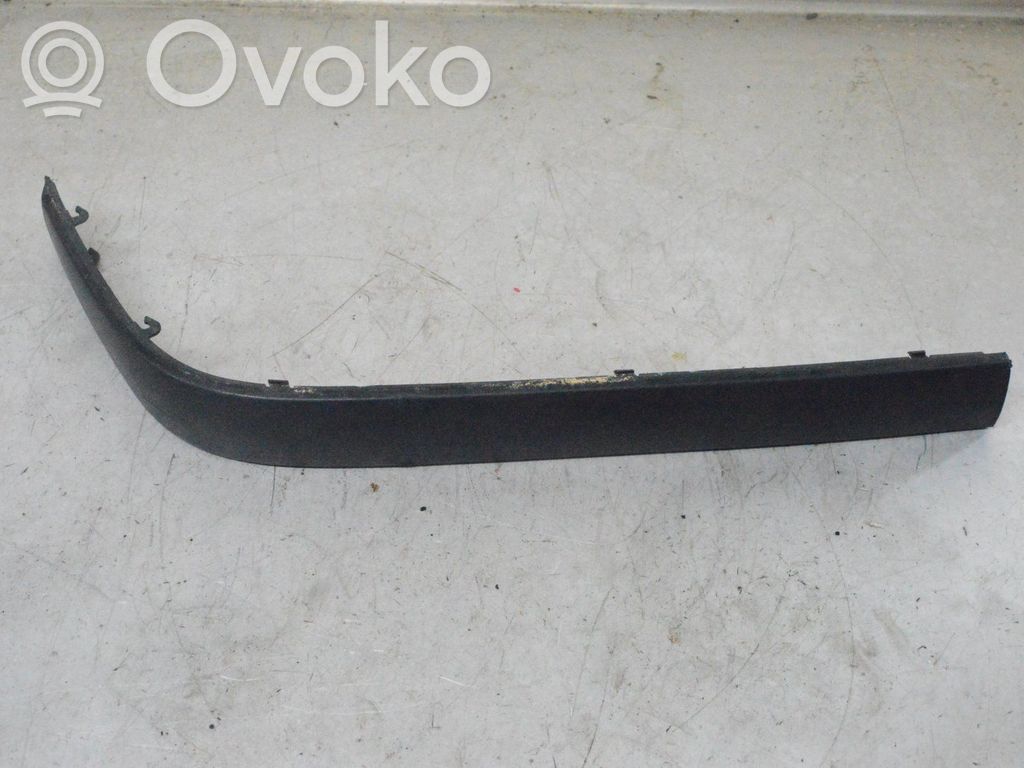 Front bumper splitter molding   51118146077