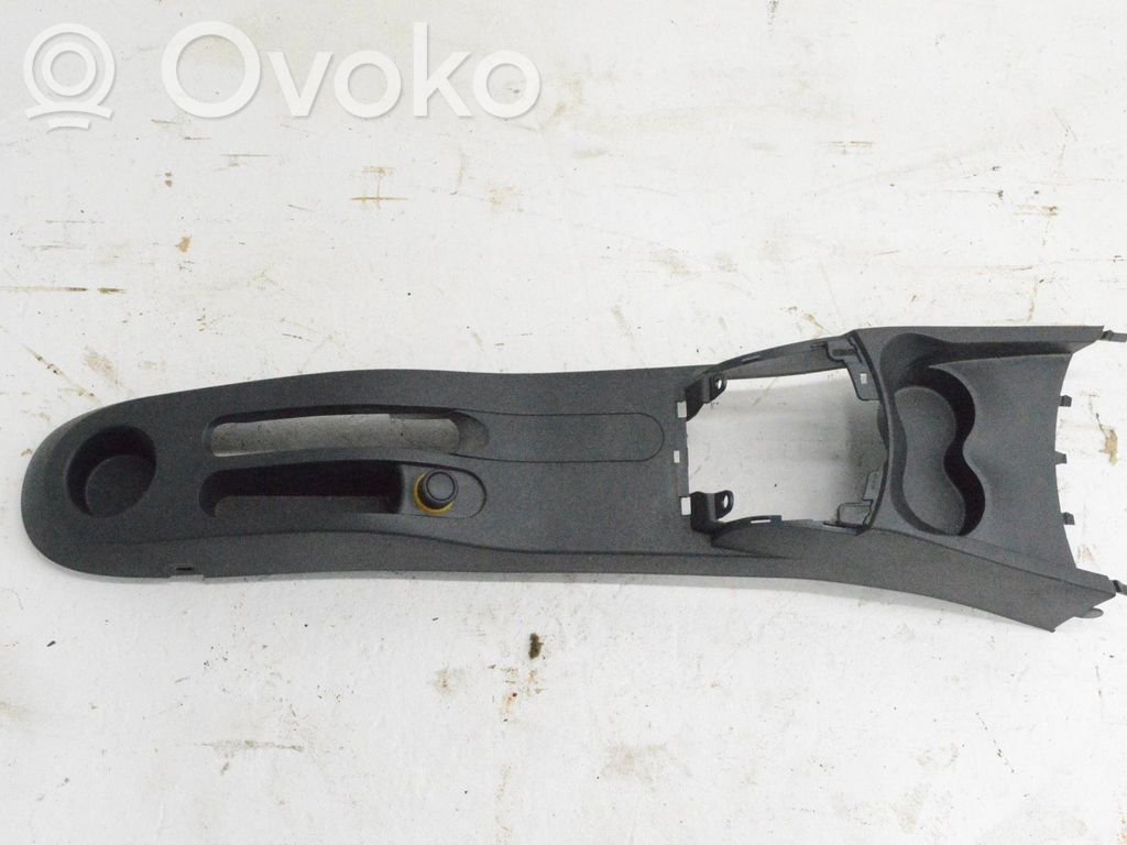 Armrest   8200407986