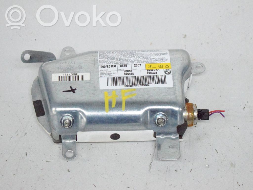 Side airbag   6963022