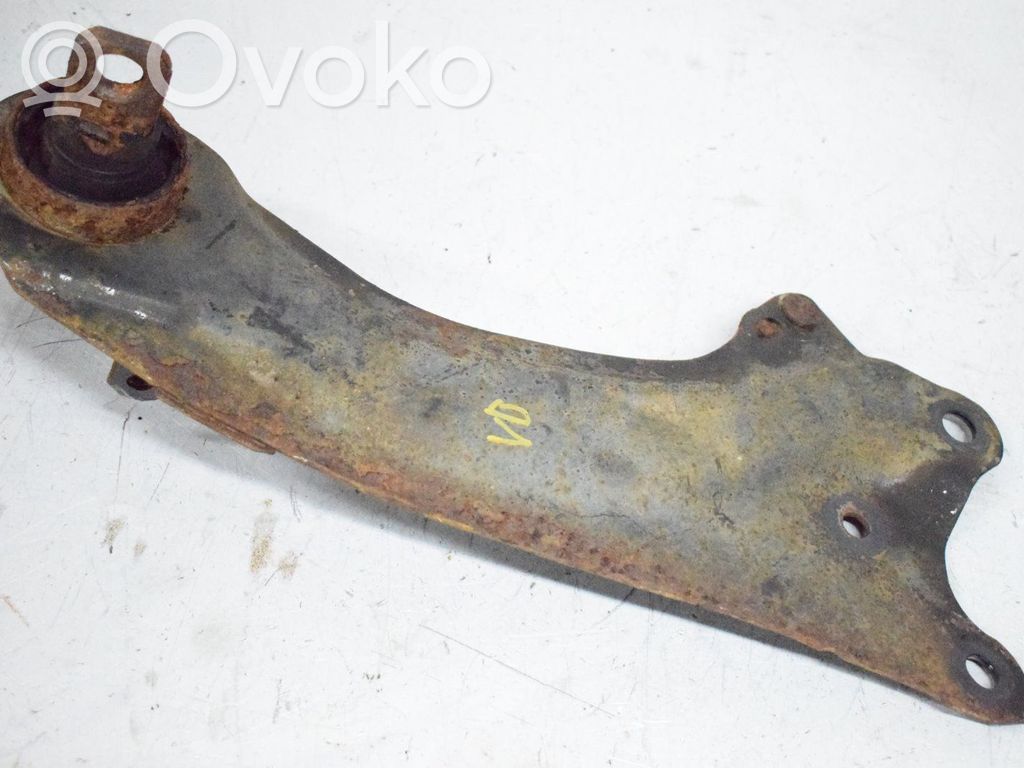 Rear control arm