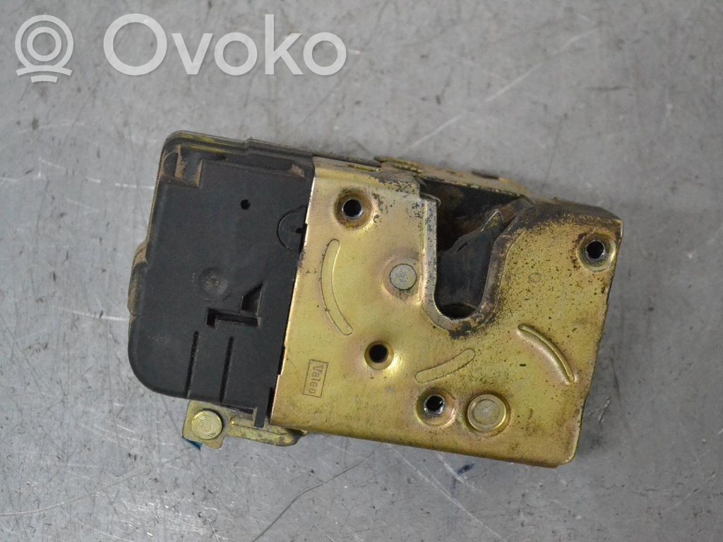 Etuoven lukko
