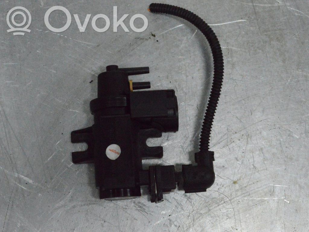 Vacuum valve   70088718,11747649407
