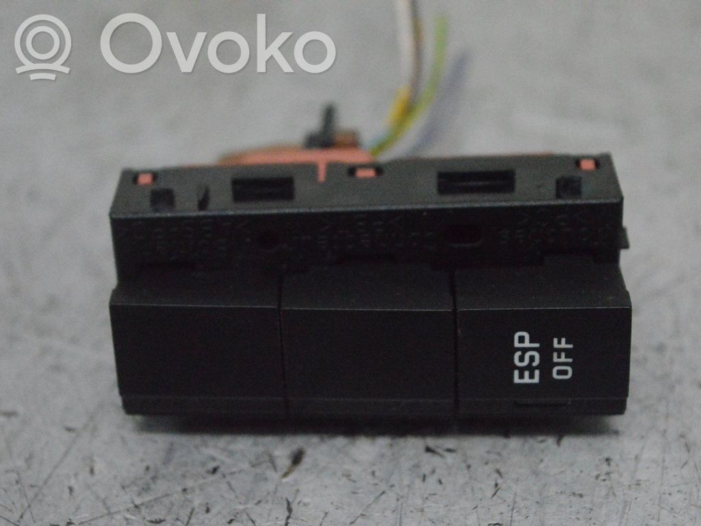 Traction control (ASR) switch   03065610