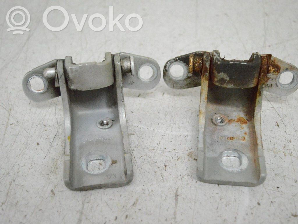 Ford Maverick Bisagra superior puerta delantera 