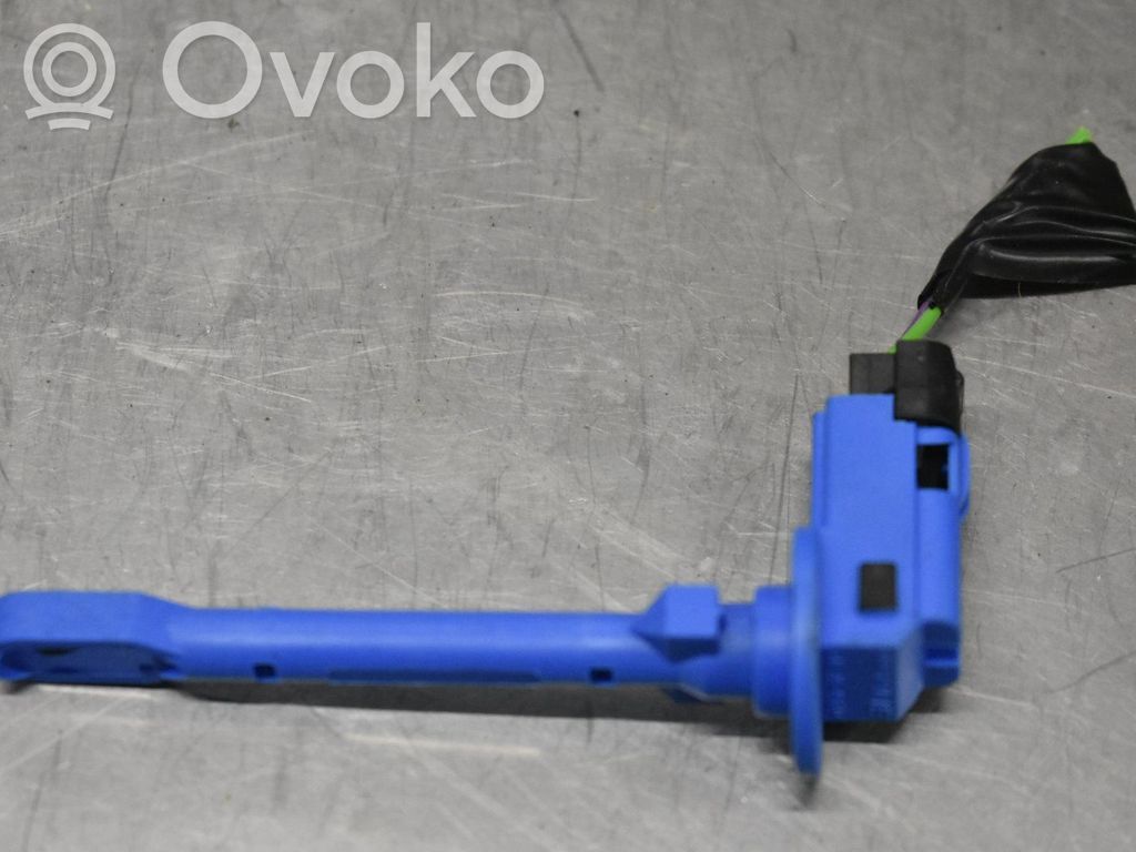 Interior temperature sensor   689119C734AA