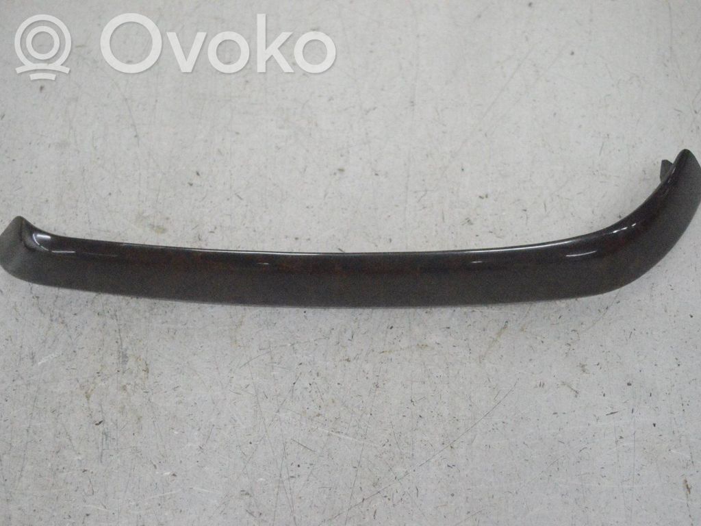 Priekinė apdailos juosta   7121476