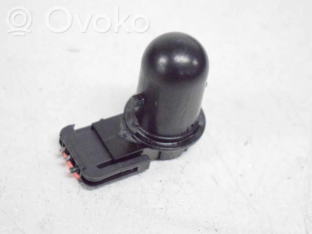 Interior temperature sensor   12759463