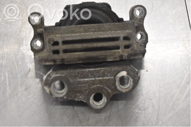 Engine mounting bracket   6C116F012AB