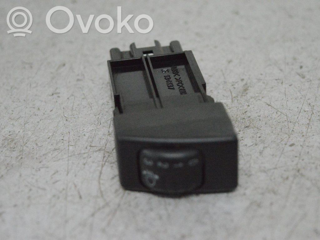 Light switch   134137