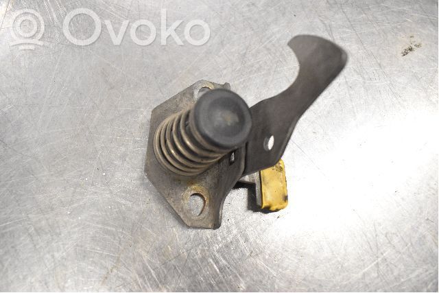 Spyna variklio dangčio   7073916