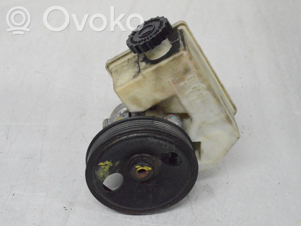 Jeep Cherokee Ohjaustehostimen pumppu 