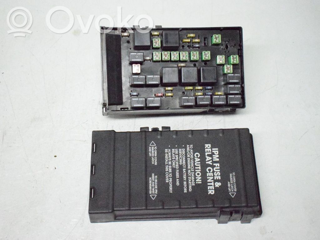Fuse module   04869200AL