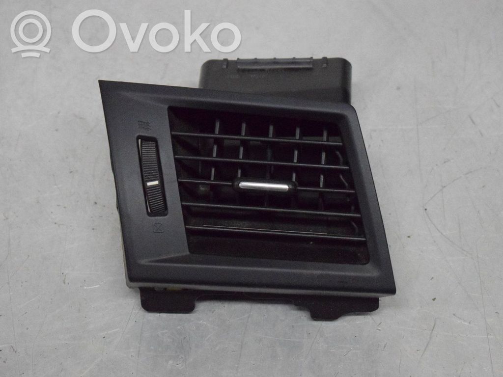 Grille d'aération centrale   66110AJ010