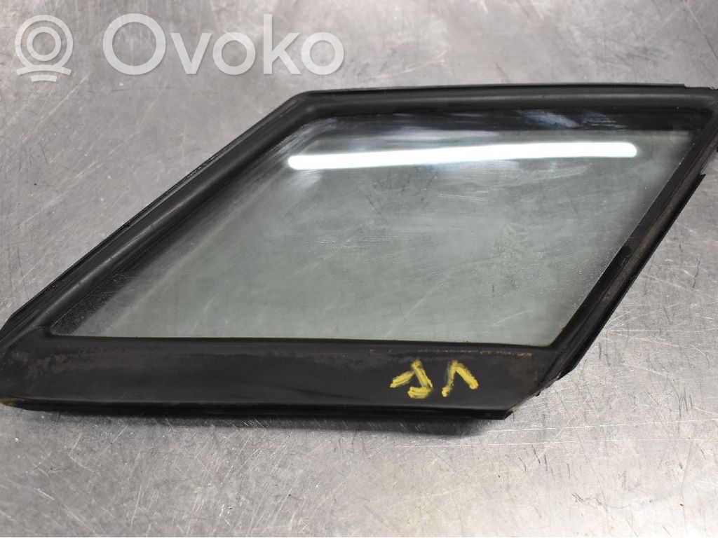 Mazda 5 Ventanilla de ventilación de la puerta delantera cuatro puertas 