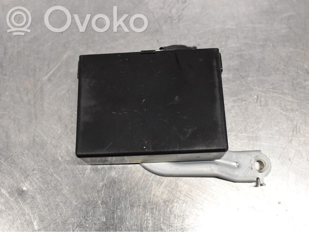 Toyota Land Cruiser (J120) Alte unități/module de control 