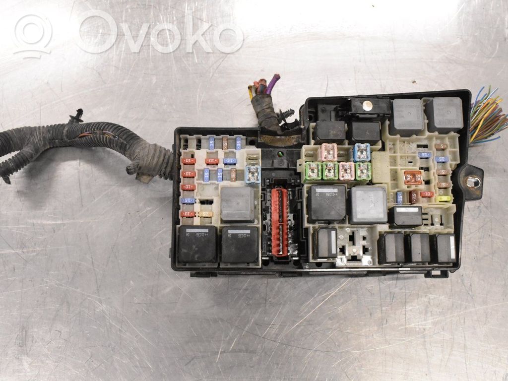 Módulo de fusible   AV6T14A067AB