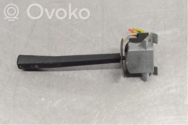 Volvo 240 Commodo d'essuie-glace 