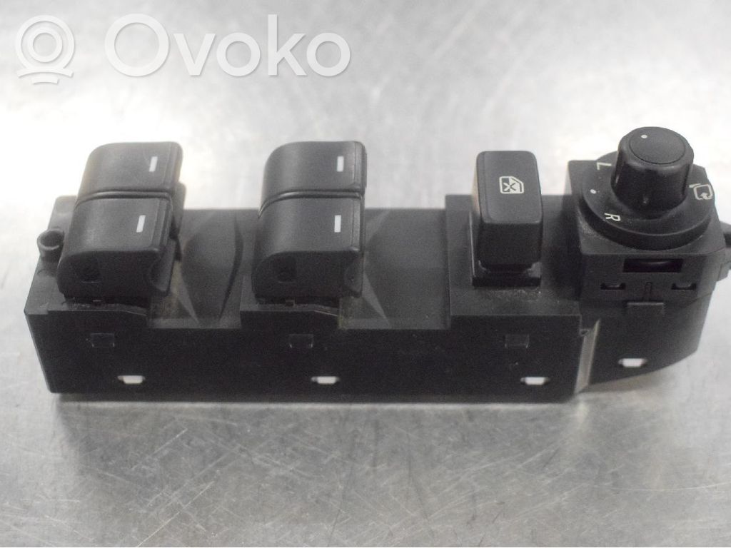Interruptor del elevalunas eléctrico   KD4766350