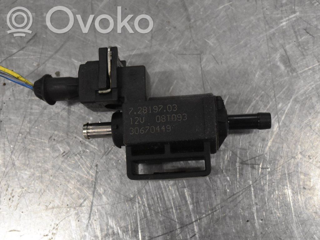 Volvo V70 Supapă vacuum 