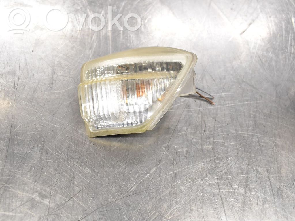 Front fender indicator light   6M2113B382AA