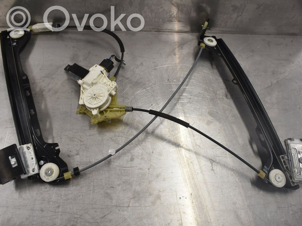 Etuoven ikkunan nostin moottorilla   0130822403