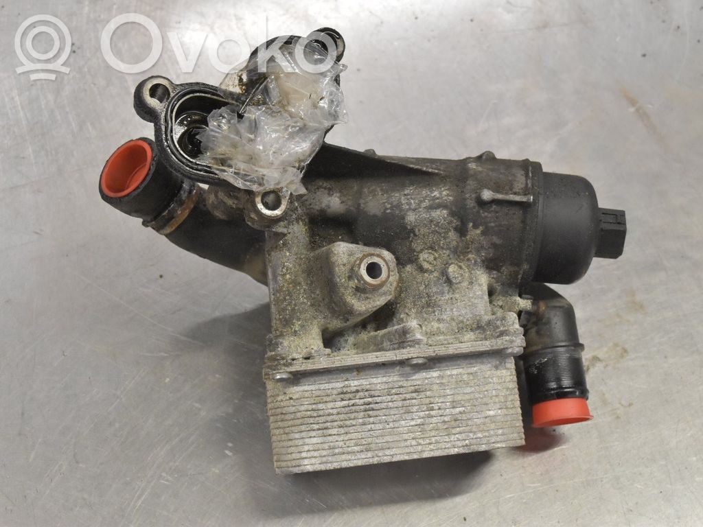 Opel Vivaro Engine oil radiator 