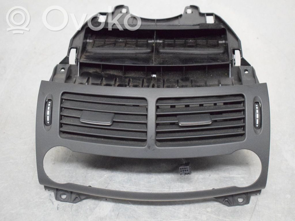 Mercedes-Benz E W211 Grilă ventilație centrală 