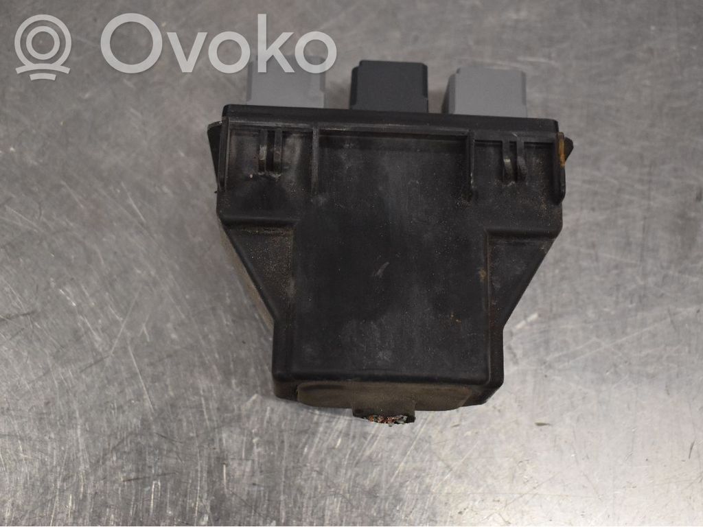 Chevrolet Orlando Fuse module 