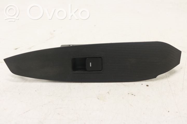 Przyciski szyb   KD4566380