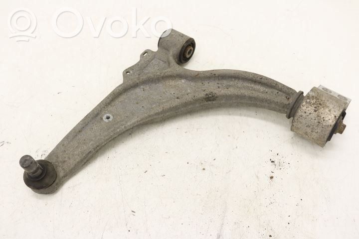 Opel Astra J Dolny wahacz przedni