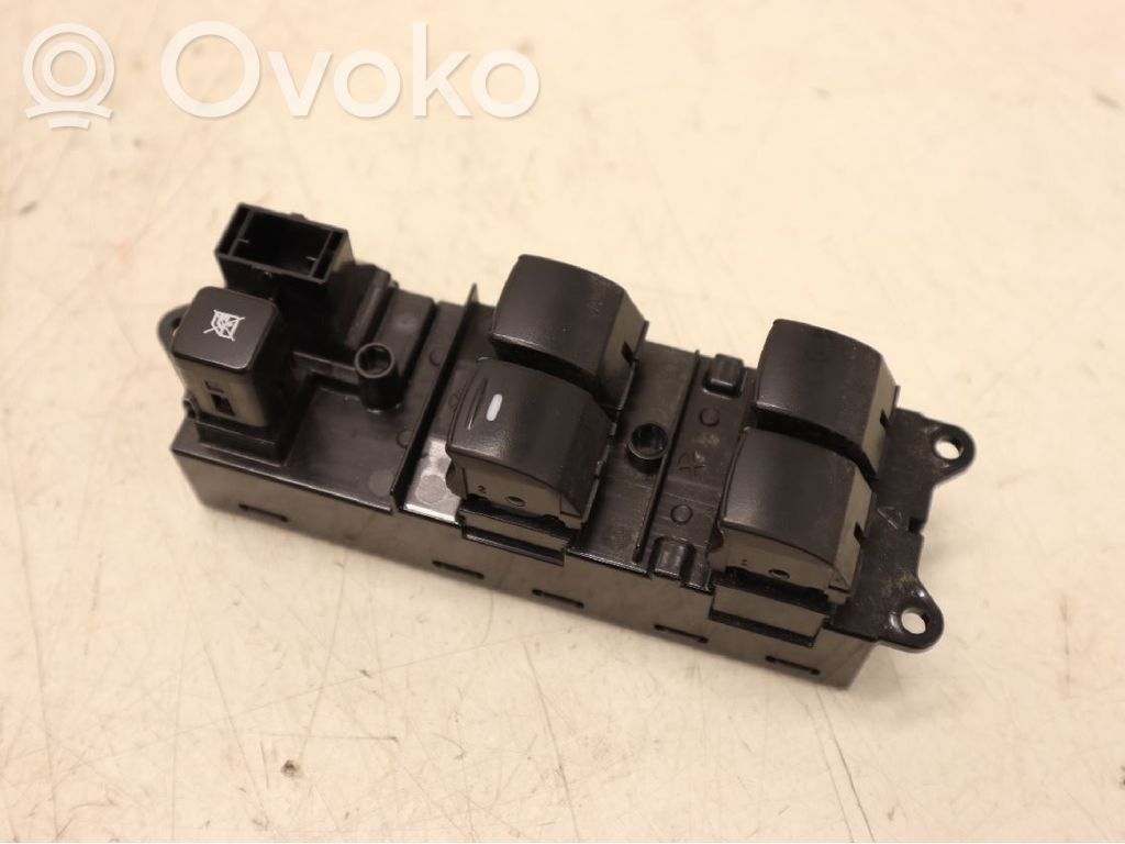 Mitsubishi L200 Comutator comandă geamuri electrice 