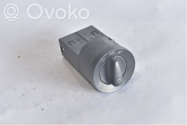 Volkswagen Golf IV Lichtschalter 