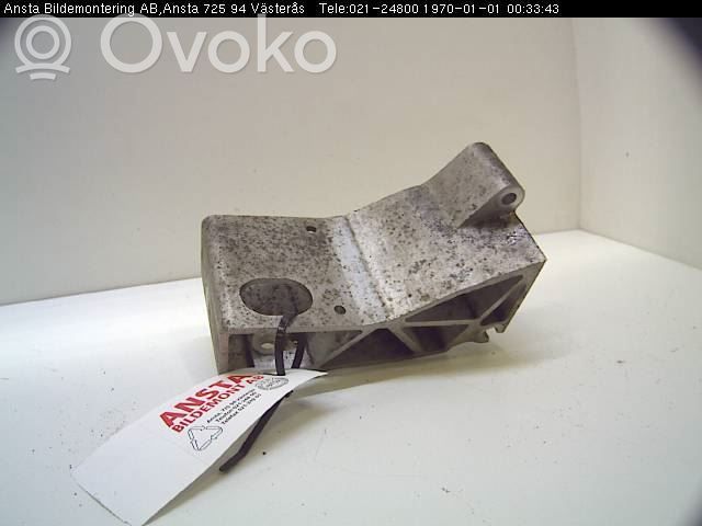 Volvo XC70 Supporto della scatola del cambio 