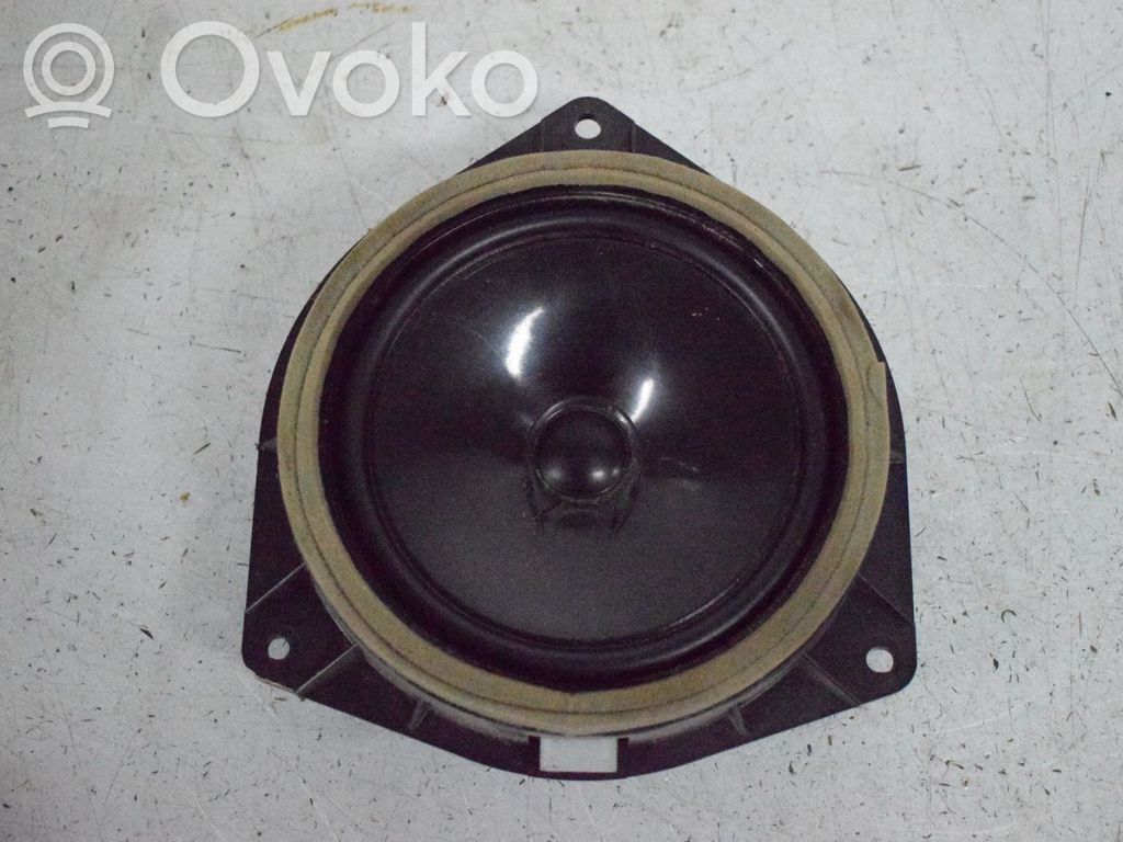 Toyota Land Cruiser (J120) Etuoven kaiutin