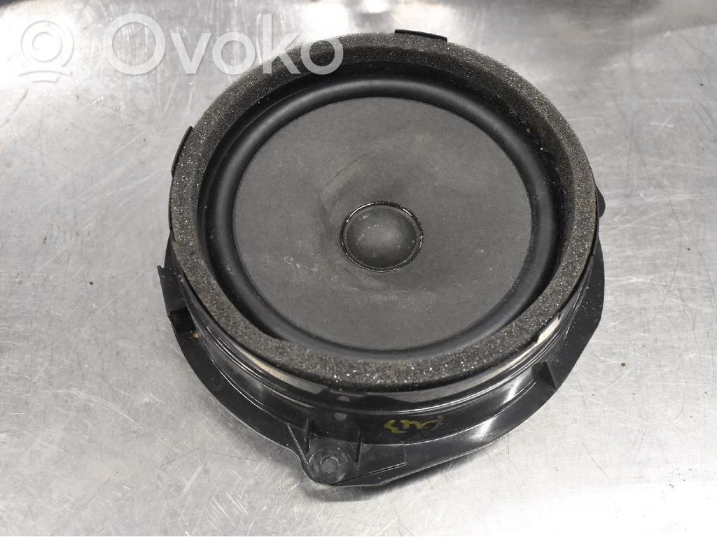 Altavoz de la puerta trasera   4K9035411