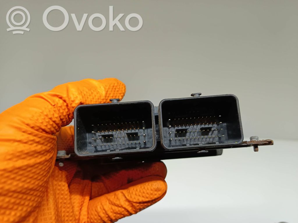 Subaru Legacy Engine control unit/module 