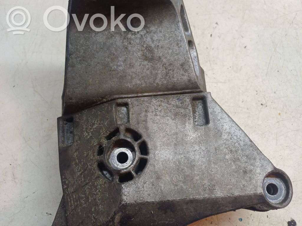 Audi A2 Łapa / Mocowanie silnika 