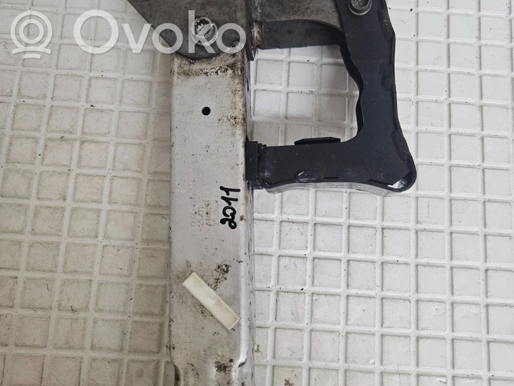 Audi A8 S8 D4 4H Front bumper mounting bracket 
