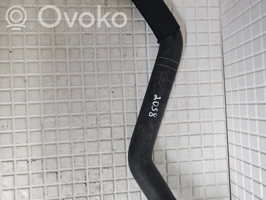 Audi A8 S8 D4 4H Engine coolant pipe/hose 