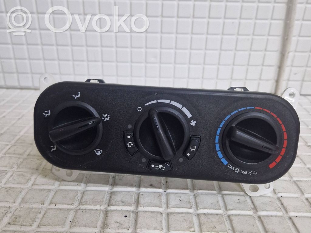 Jeep Patriot Climate control unit 
