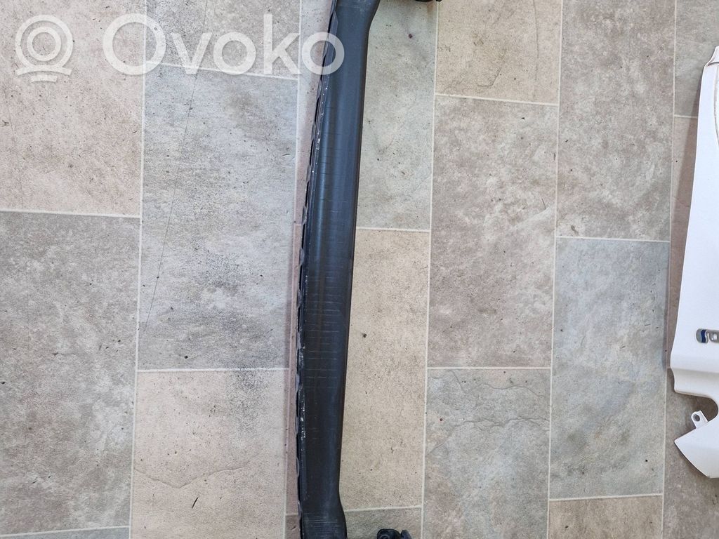 Toyota RAV 4 (XA40) Takapuskurin poikittaistuki 